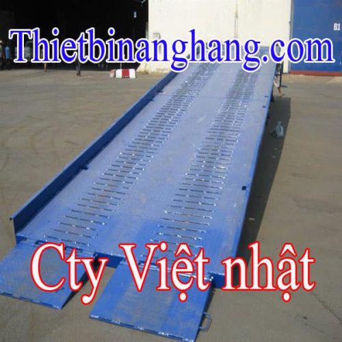 Cầu lên container sản xuất tại Viêt nam